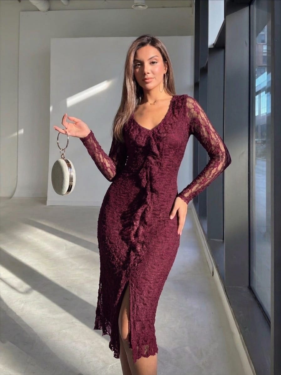 Lace dress with ruffles
