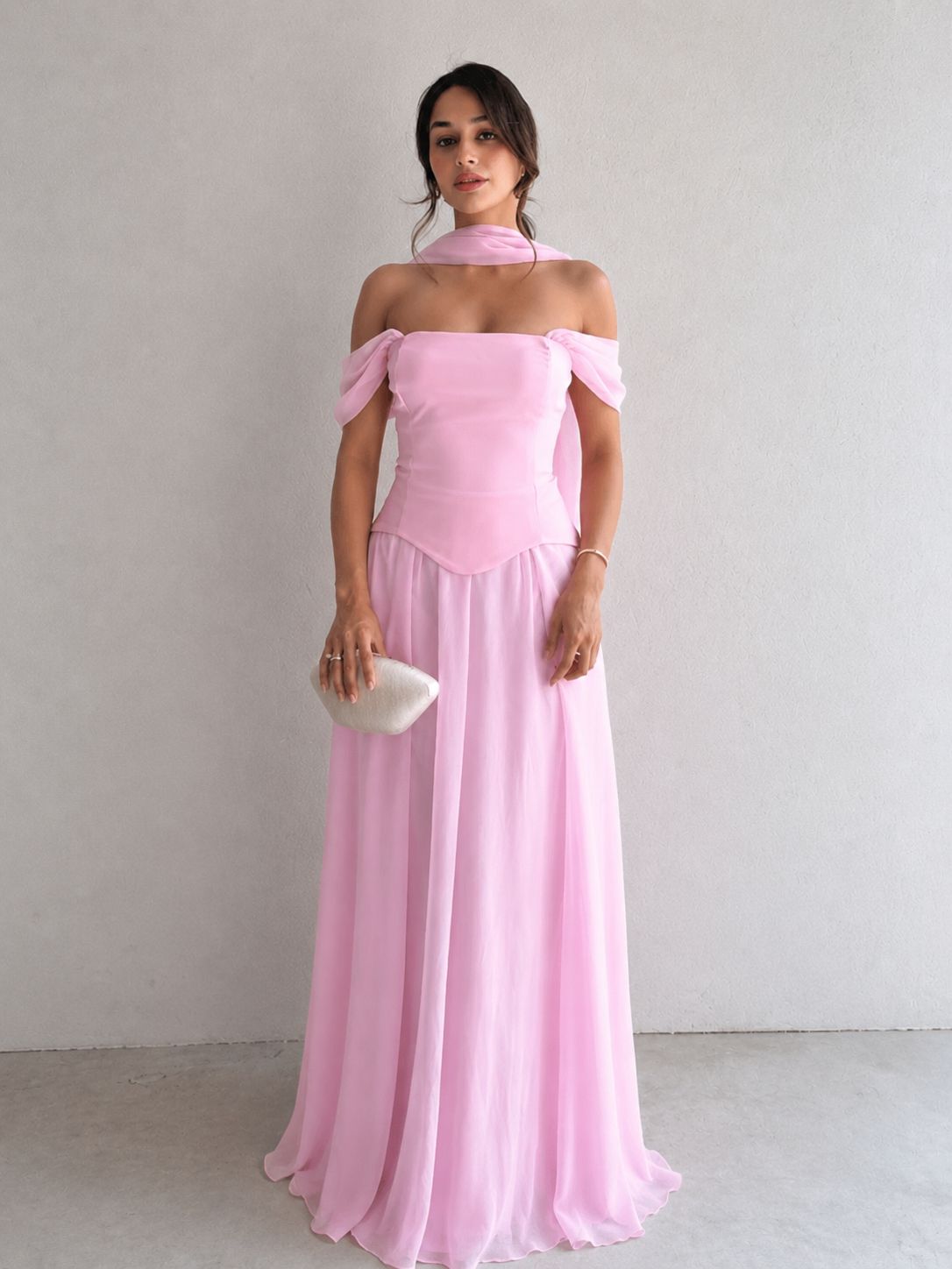 Off-shoulder maxi dress with a flowing design