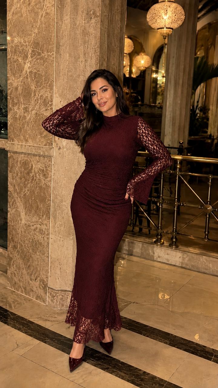 Long evening ruffled lace dress