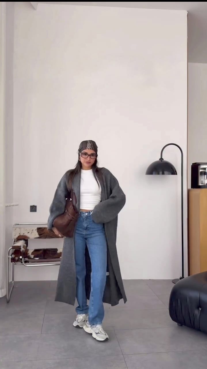 Effortless Chic: The Longline Cozy Cardigan