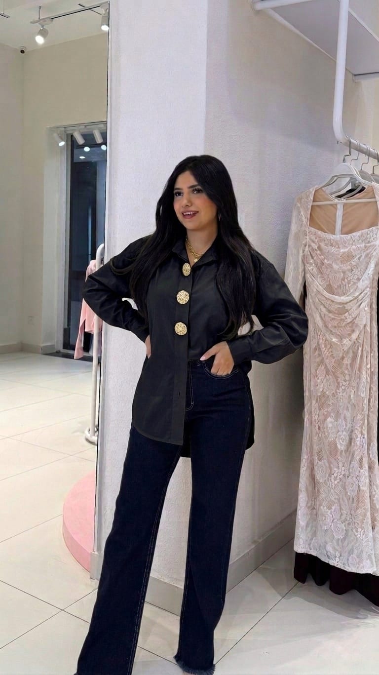 Poplin shirt with gold buttons