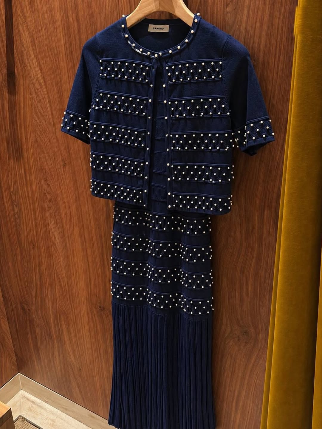 Two-piece set adorned with pearls
