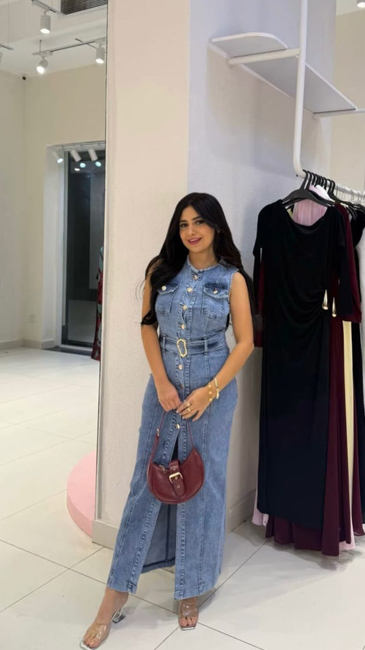 Sleeveless denim dress
