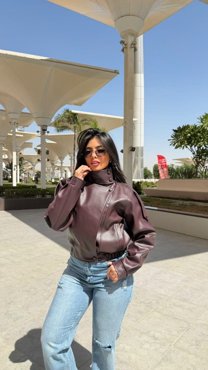 Cropped leather bomber jacket, view 3