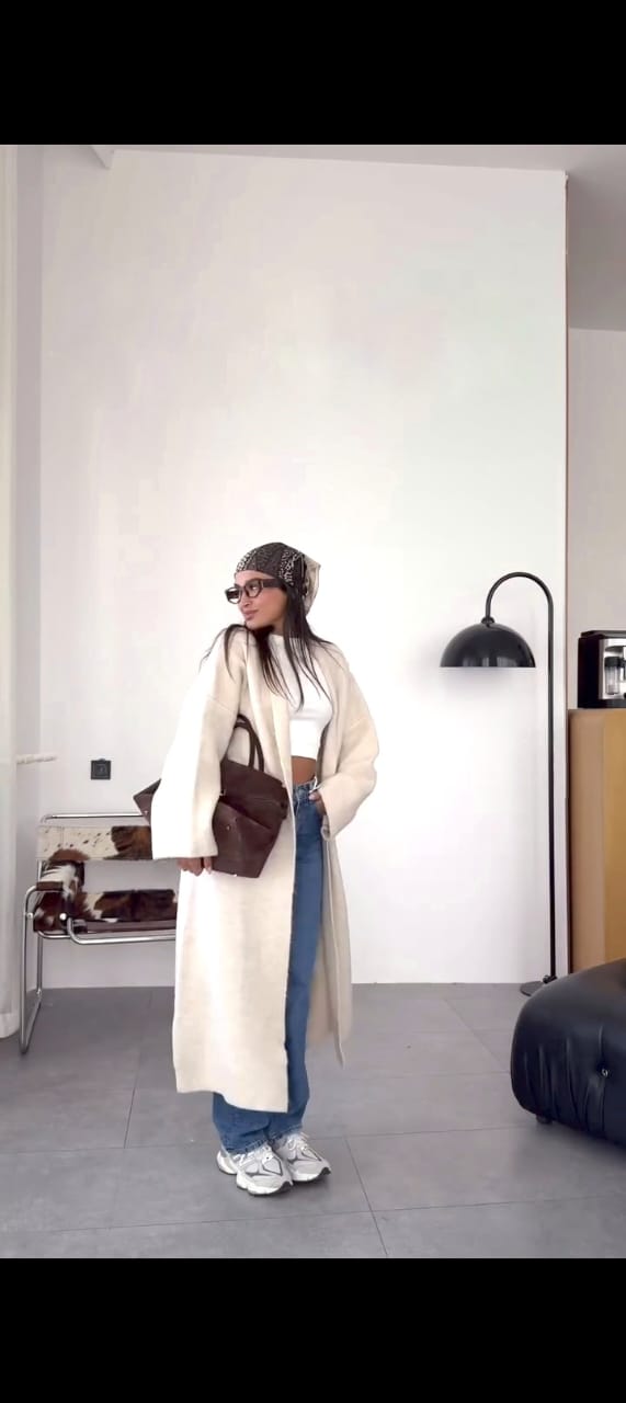Effortless Chic: The Longline Cozy Cardigan