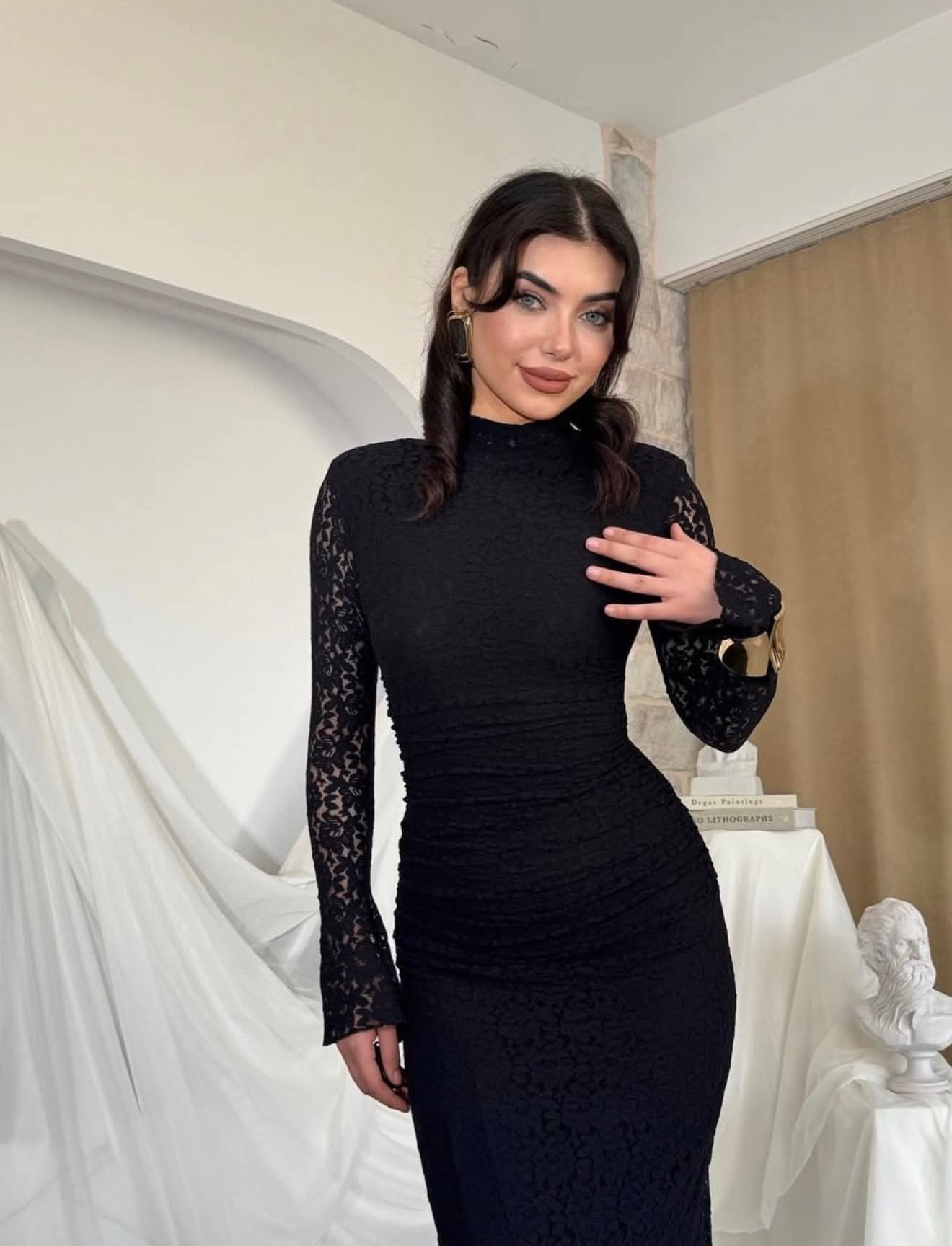 Long evening ruffled lace dress