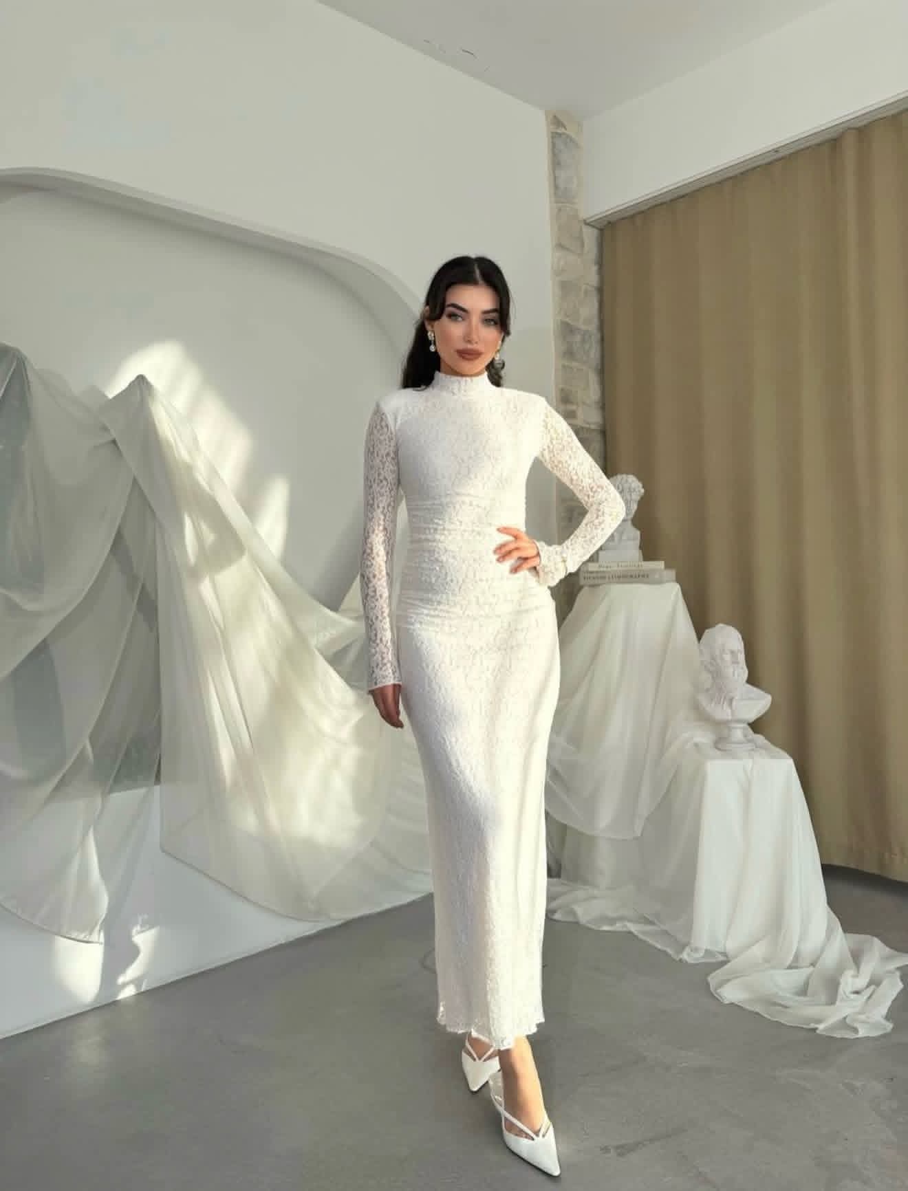 Long evening ruffled lace dress